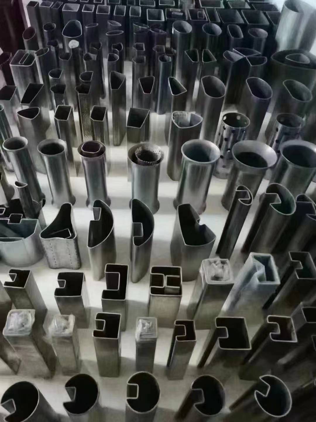 佛山不锈钢厂的不锈钢管涂漆有好处吗？