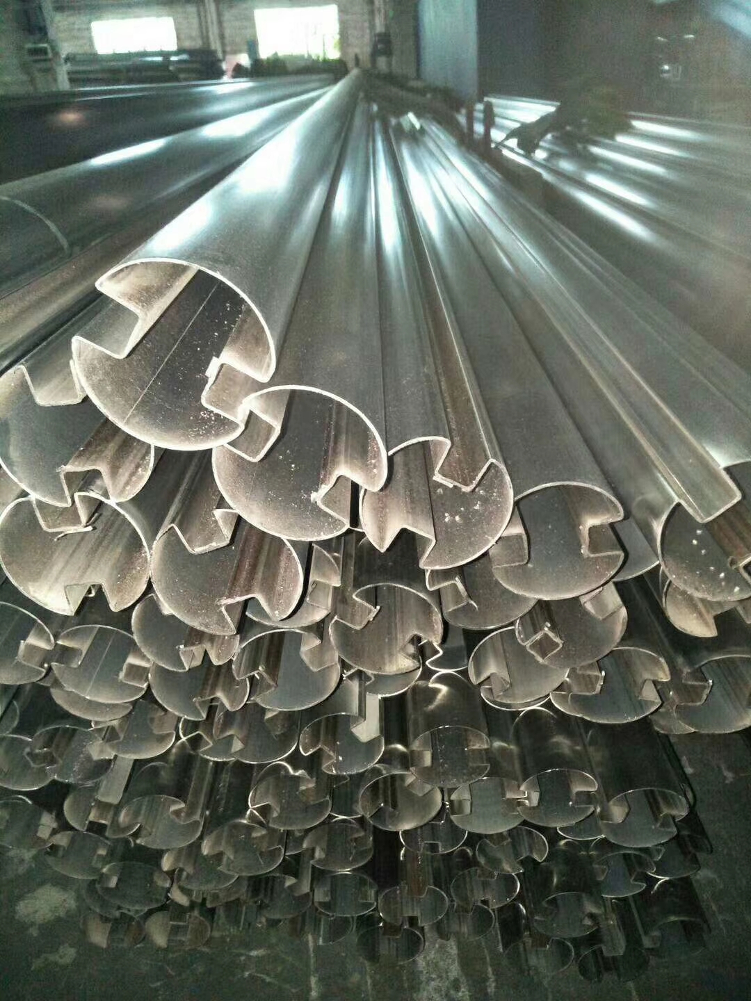 佛山不锈钢异型管清洗方法有哪些?