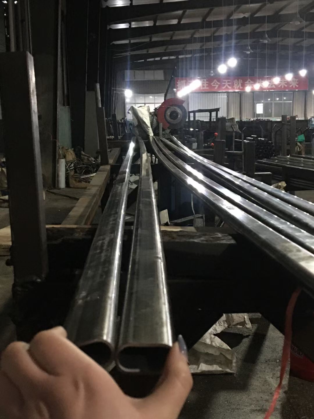   表面拉丝的不锈钢管是不是更容易生锈？